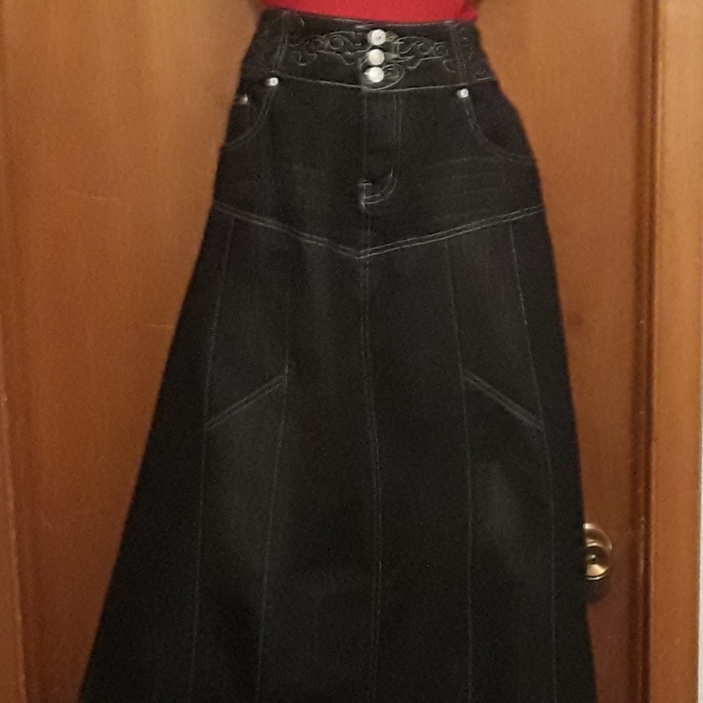 Black denim skirt